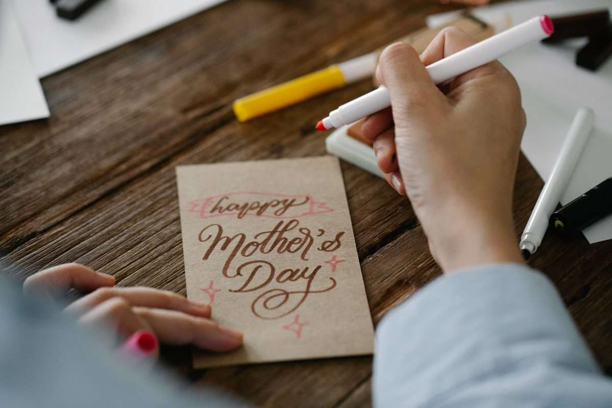 Meaningful gifts for mom on Mother's Day